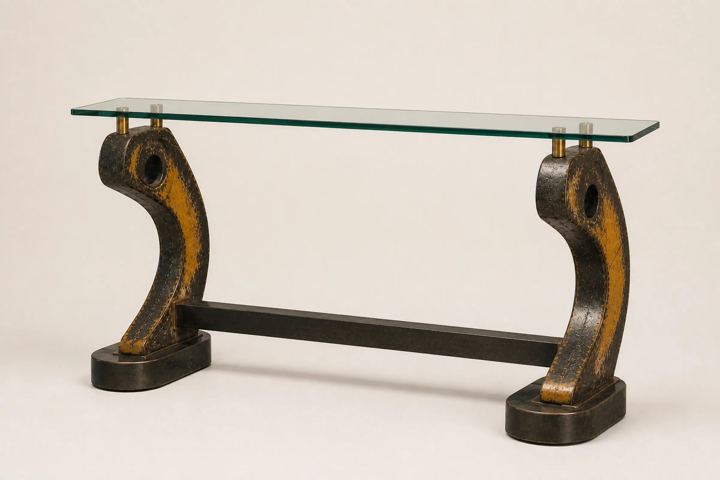 Packshot of the RIPPER 180 console with two mirrored supports.